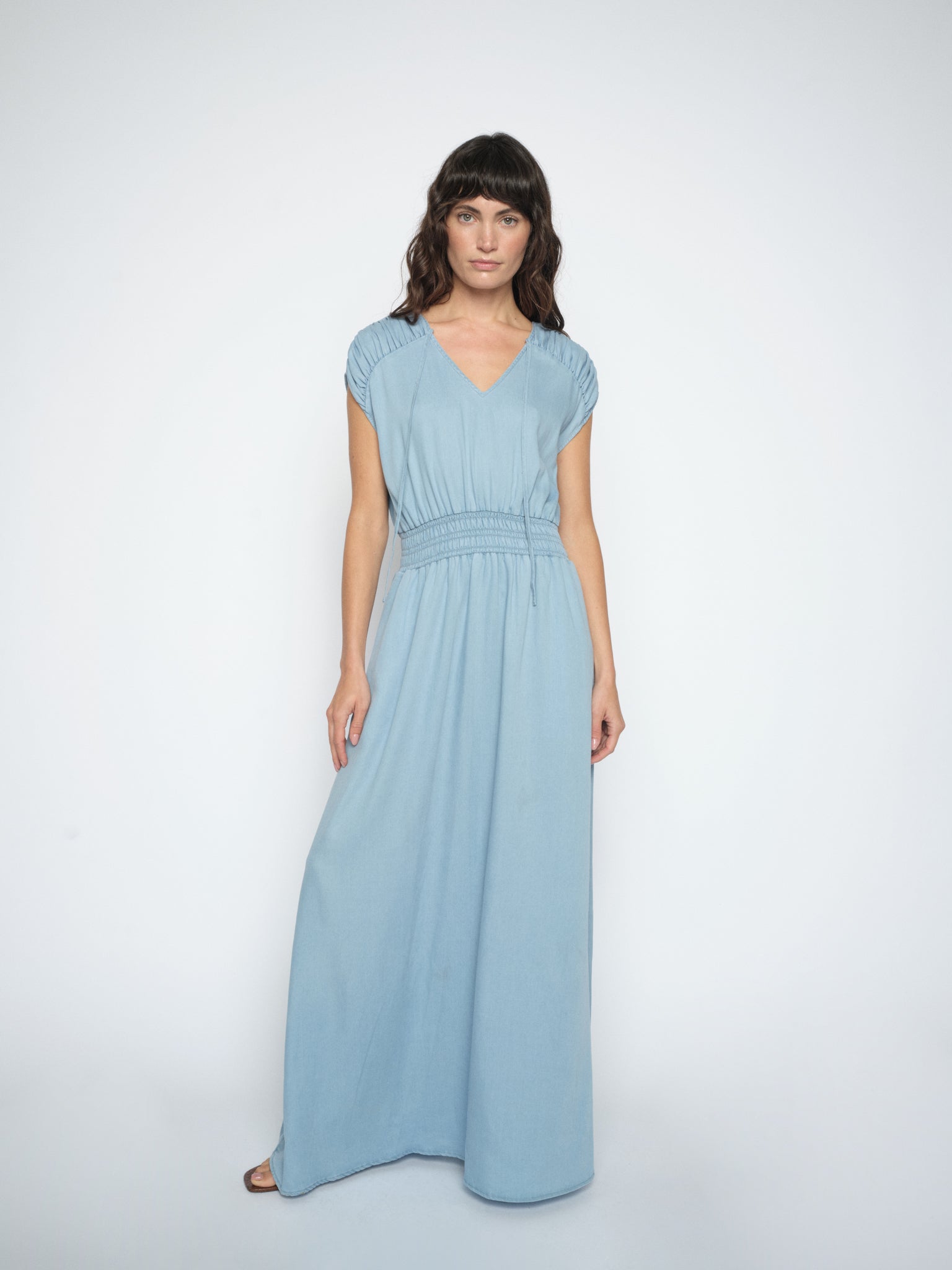 Modelshot / Light Blue / Detail